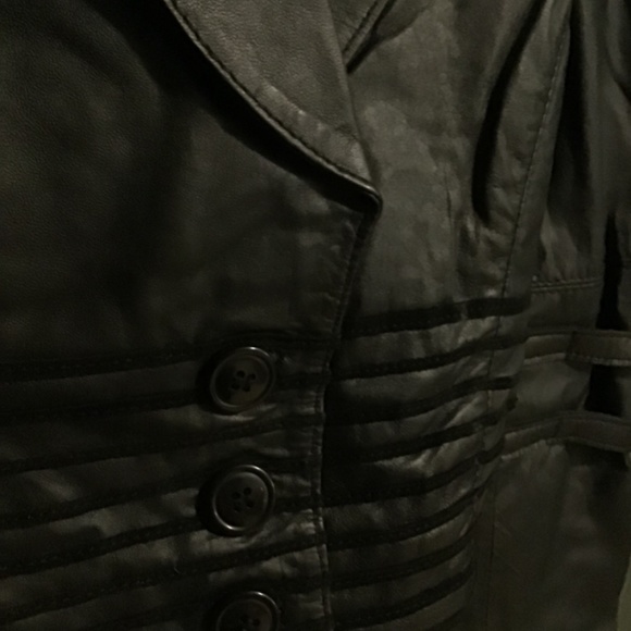 Genuine Leather Moto Cropped Jacket - Picture 2 of 5